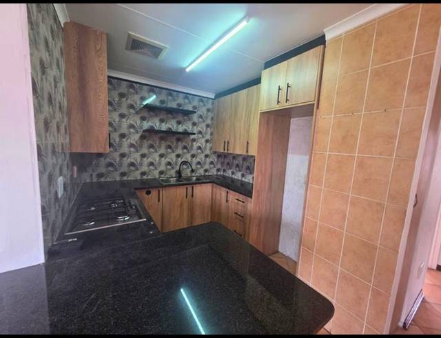 3 BEDROOM PROPERTY TO RENT IN GLEN MARAIS